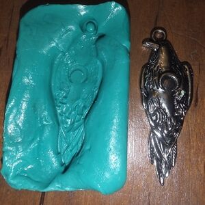 Raven Jewelry Pendant Charm Epoxy Resin Or Polymer Clay Mold 55x25 mm